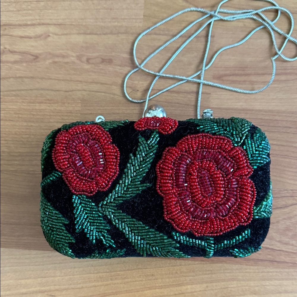 Elegant Beaded Floral Clutch - Black and Red